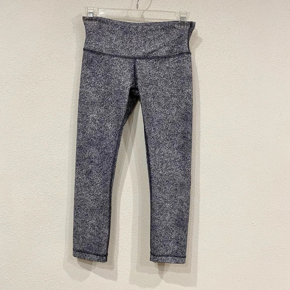 Lululemon Splattered Crop Leggings Size 4 EUC - Picture 1 of 4